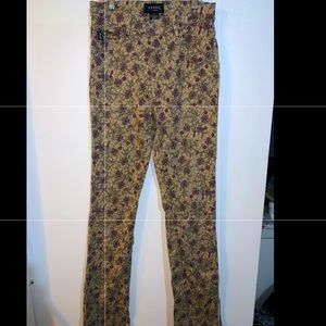 Floral GUESS high waisted jeans